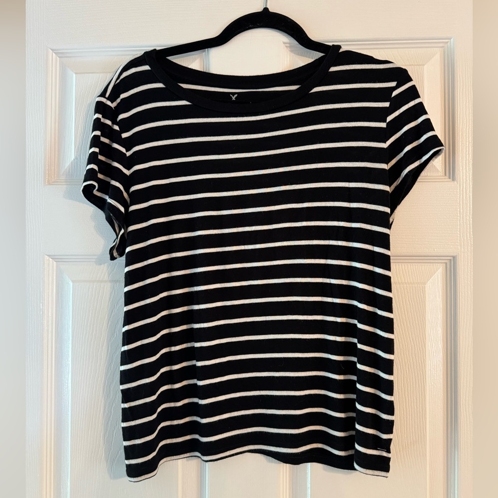 American Eagle Outfitters Black and White Striped Tee